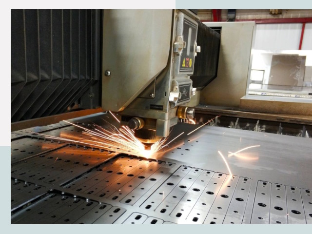 Лазерная резка металла в Красноярске от 610 руб.